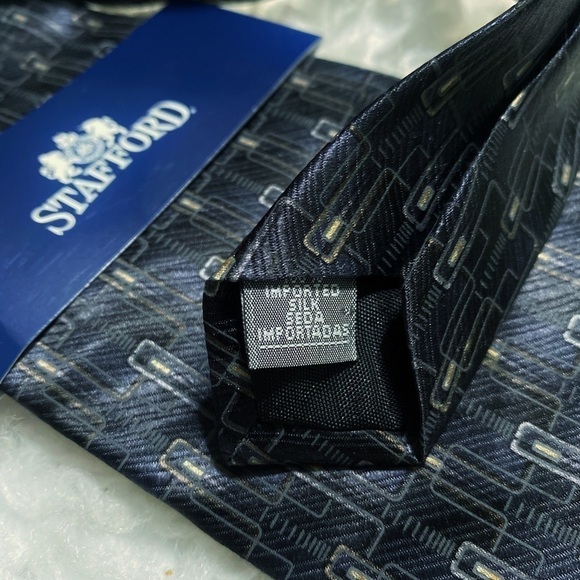 NWT STAFFORD Executive Silk Black Gray Yellow Tie - Picture 4 of 6